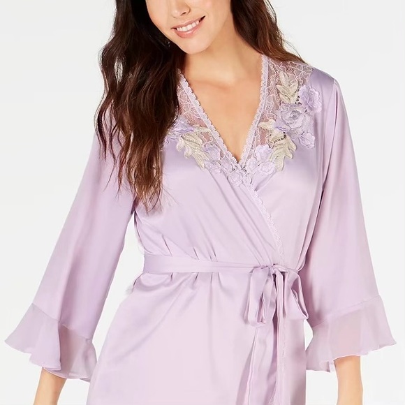 💜 Linea Donatella, Lavender Sherelle Babydoll Thong & Midnight Wrap Robe Set - Picture 6 of 16